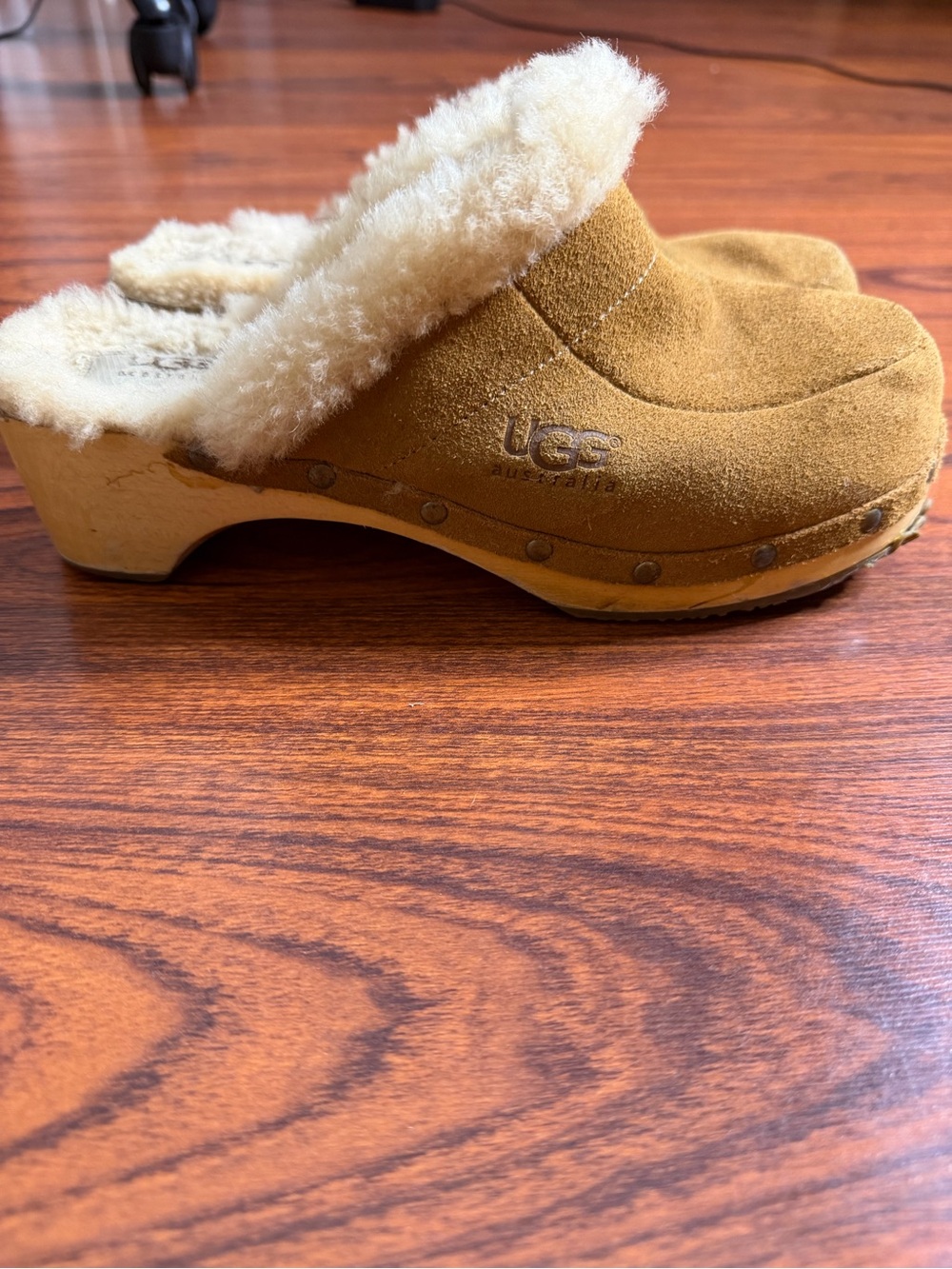 UGG Chestnut Tan Suede Shearling Clog